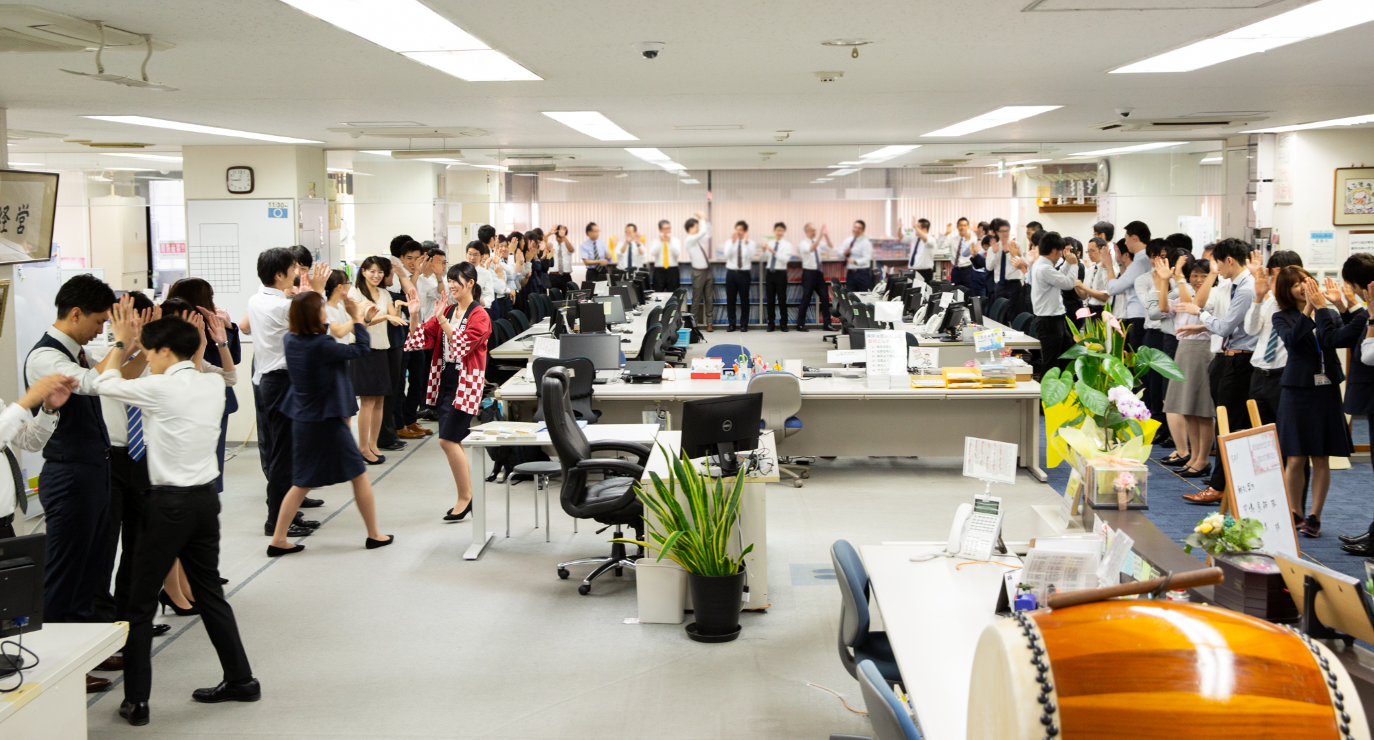 これからも社員やお客様の幸せのためにそして日本の中小企業を元気にするために歩んでいく